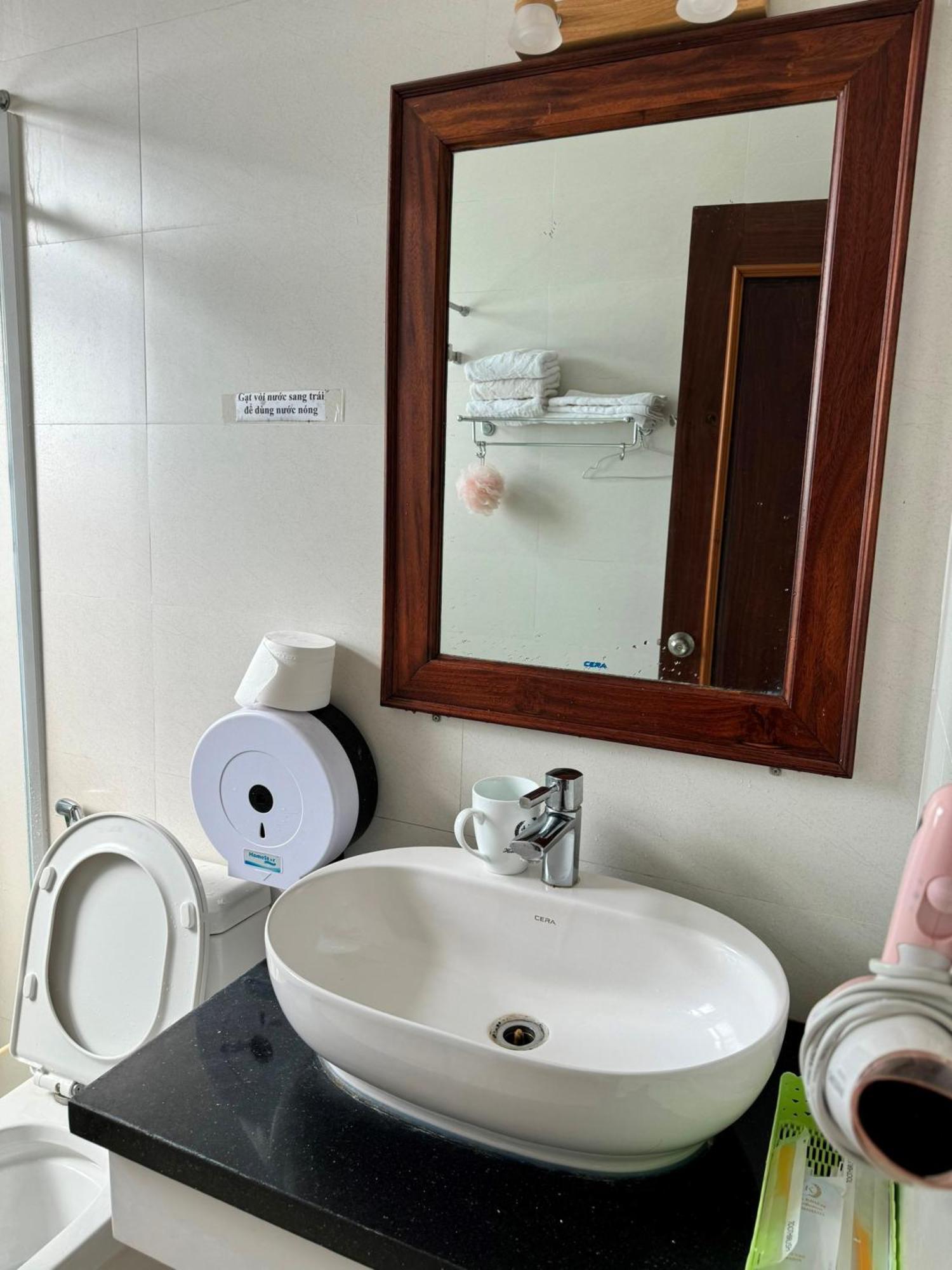 Hoang Khiem Hotel Pleiku Eksteriør billede